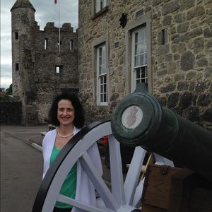 Meet your Posher, Elizabeth